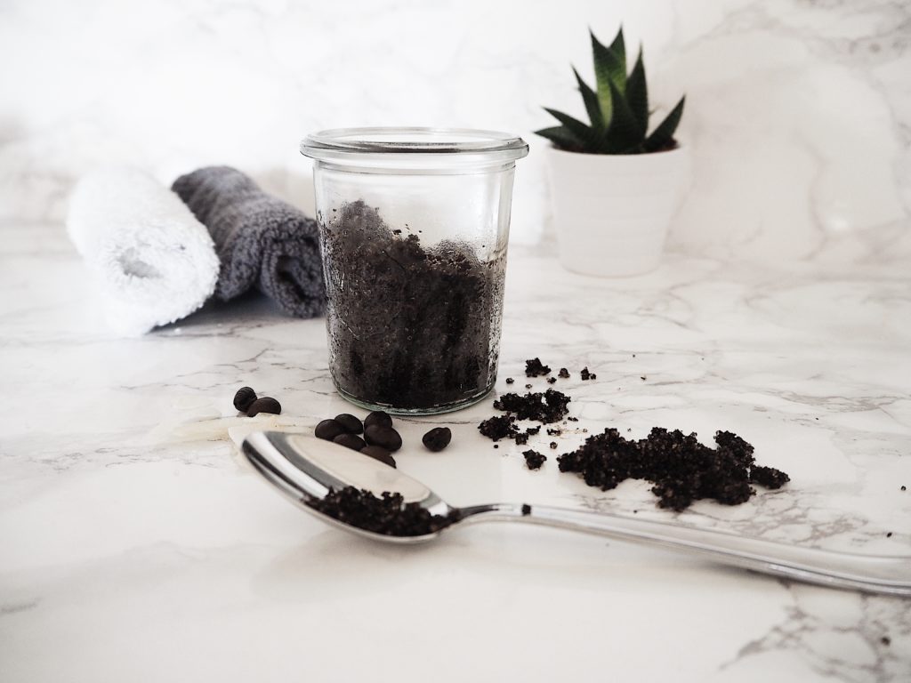 #DIY: Bodyscrub – Kaffee-Kokos Peeling selbstgemacht!